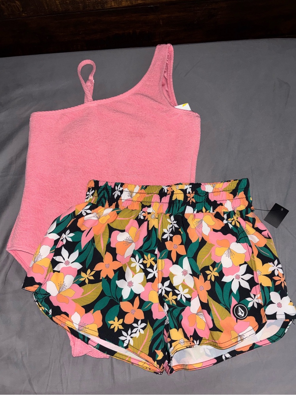 ✨Volcom Pink One-Piece Bathing Suit & Floral Swim Shorts✨